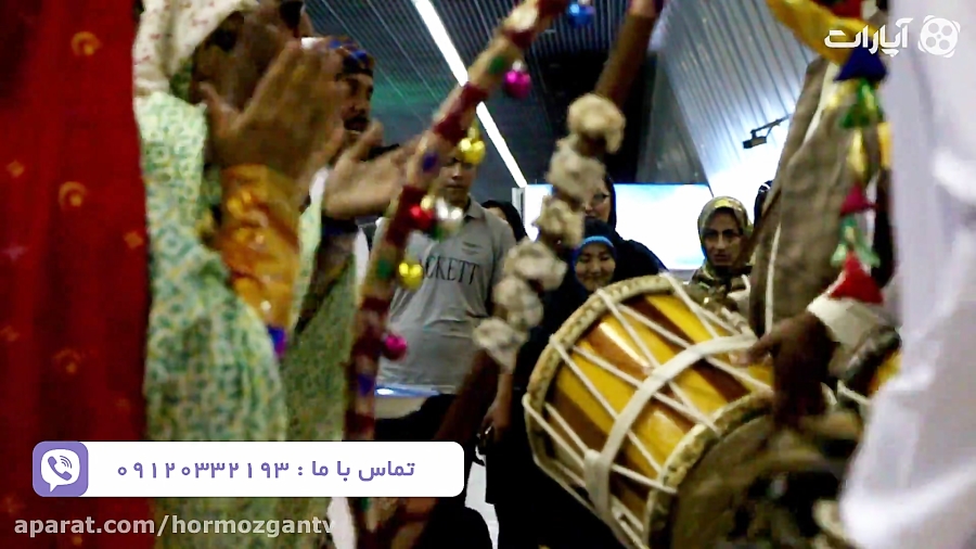 موسیقی هرمزگان در مترو تجریش تهران طنین انداز شد
