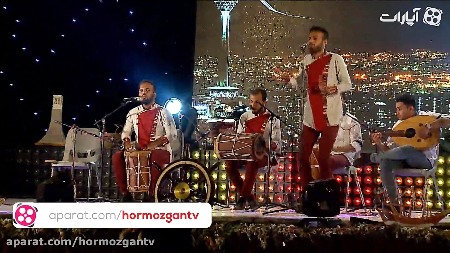 اجرای گروه موسیقی زاروگه هرمز در دومین شب فرهنگی هرمزگان